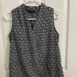 Sleeveless tank, Navy blue pattern
